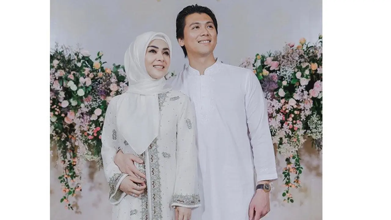 7 Potret Syahrini Saat 'Di Rumah Saja', Makin Mesra dengan Suami