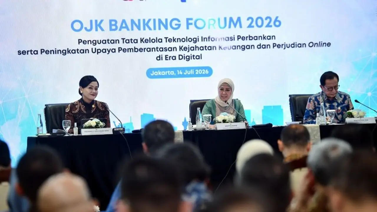 Menkomdigi Meutya Hafid menyampaikan paparan dalam acara OJK Banking Forum 2026. Credit: Komdigi