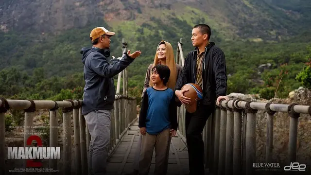 Jadi Film Pertama Tembus 1 Juta Penonton, Ini 6 Momen Pemain Syuting Makmum 2