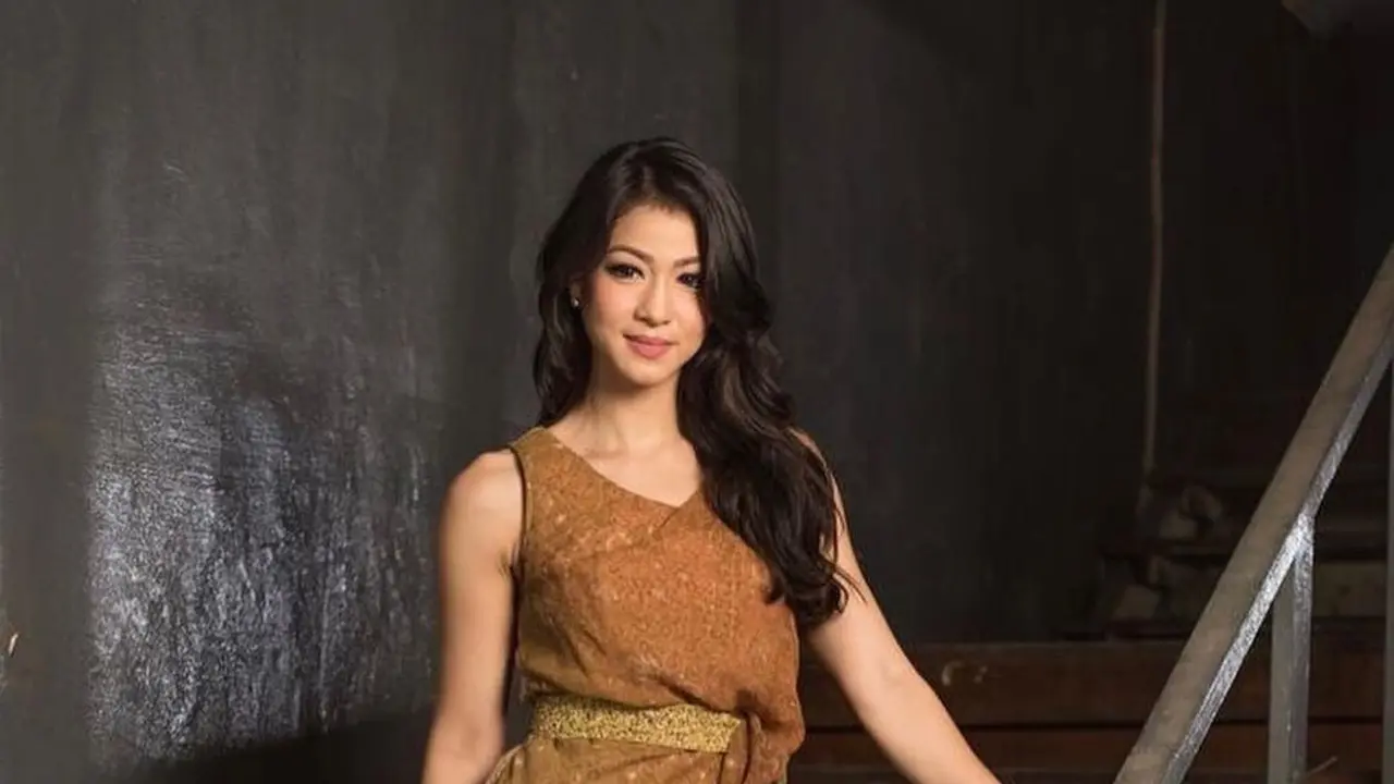 Karenina Sunny.