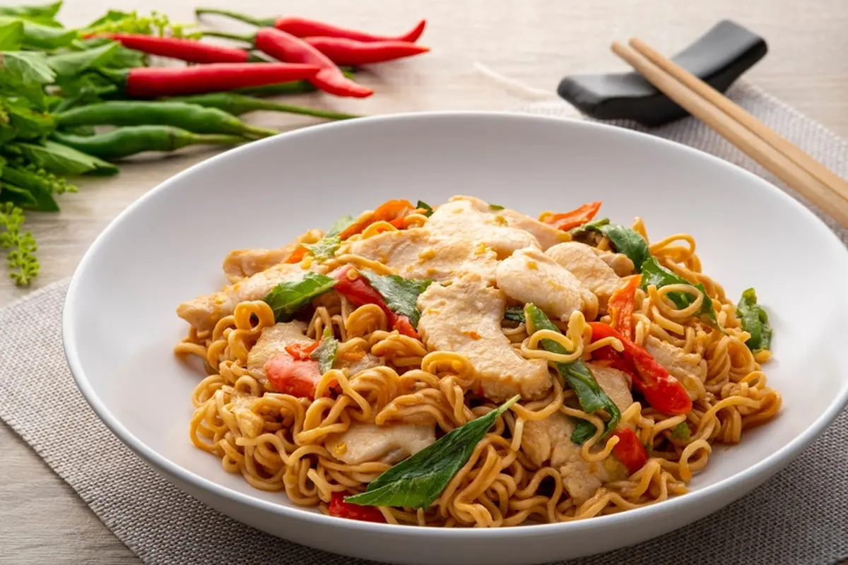 Food Hack Mie Instan Pedas Terenak yang Bisa Dicoba Sendiri, Cita Rasanya Nggak Bikin Nyesel