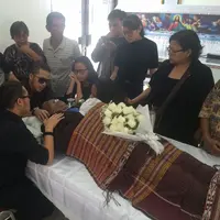 Eddy Silitonga sempat membaik dan meminta handphone sebelum meninggal (Ruswanto/Bintang.com)