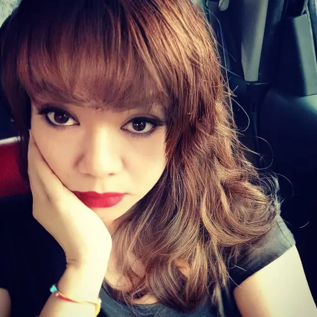 Kerap Berperan Jadi ART, Ini 6 Penampilan Artis Eno TB yang Bikin Pangling