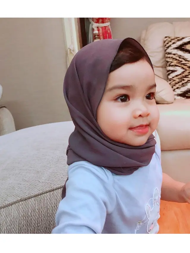6 Potret Menggemaskan Siti Aafiyah, Putri Siti Nurhaliza