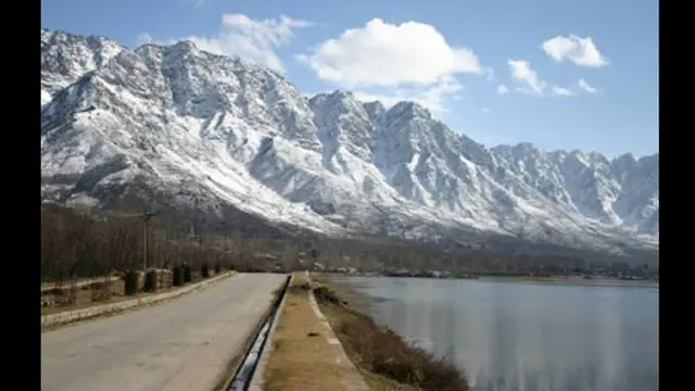 Photo copyright Listphobia