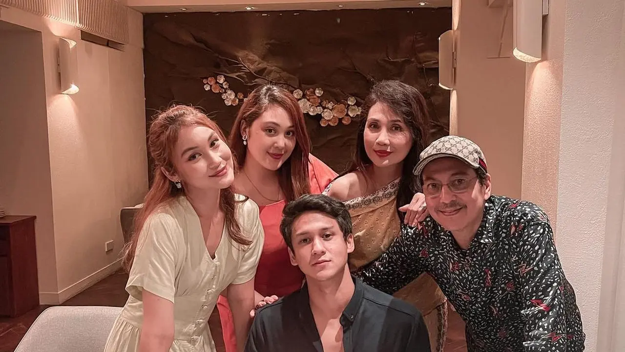 Sibuk Syuting, Ini 6 Momen Antonio Blanco Jr Kumpul Bareng Keluarga saat Ultah