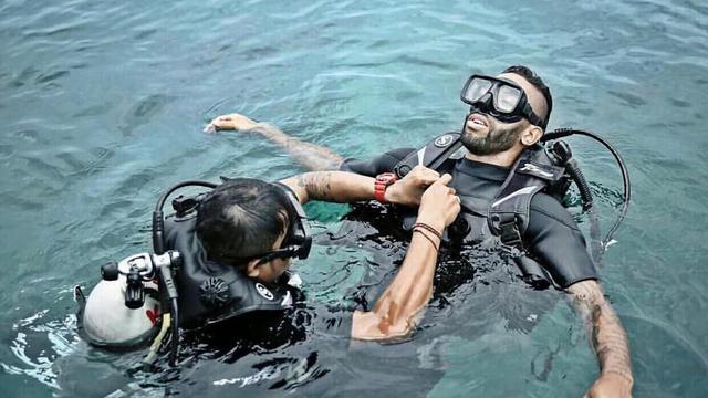 7 Potret Demerson Bruno Costa saat Berlibur, Curi Perhatian