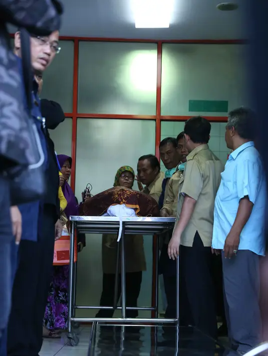 Budi Anduk lahir di Jakarta pada tanggal 8 Februari 1968. Awal berkarir, suami dari Neneng Nurhayati itu berperan sebagai figuran di salah satu program hiburan bernama Ngelaba pada tahun 1996. (Nurwahyunan/Bintang.com)