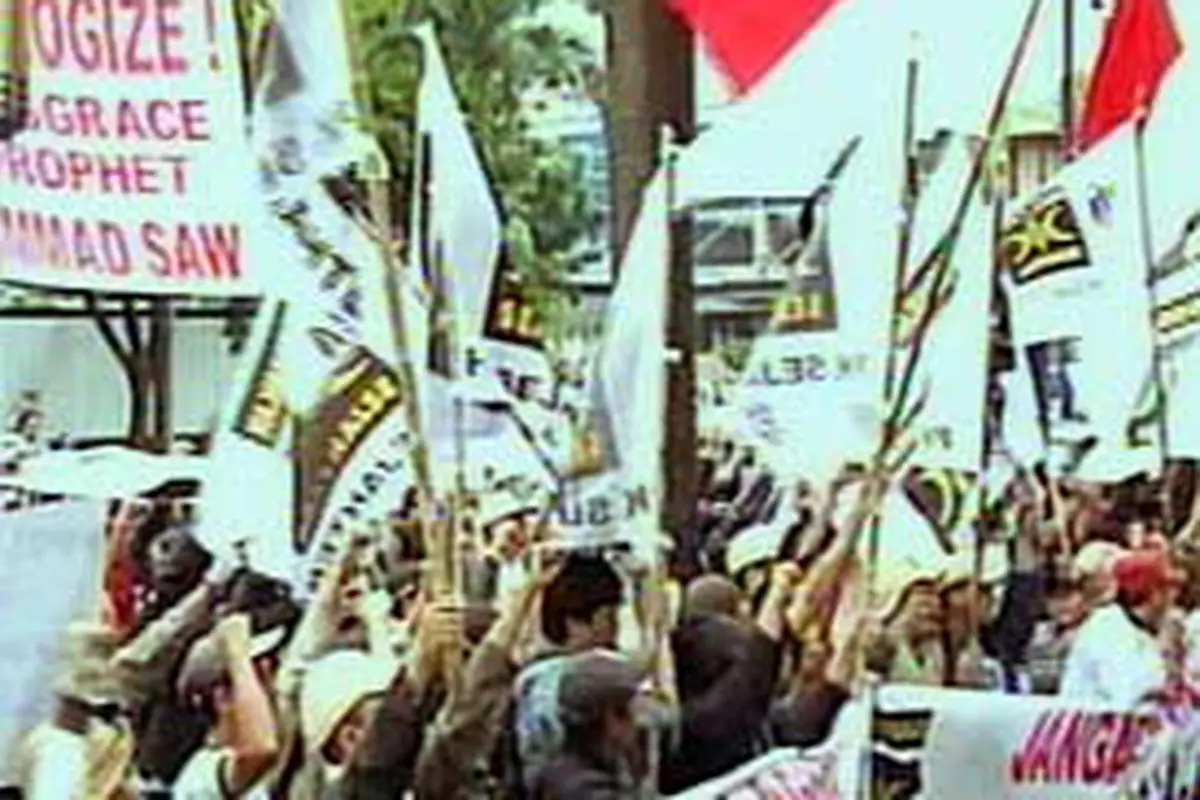 060206bdemo-pks.jpg