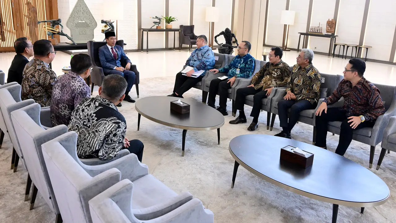 Presiden Joko Widodo atau Jokowi telah menerima 20 nama calon pimpinan (capim) dan dewan pengawas (dewas) Komisi Pemberantasan Korupsi (KPK) periode 2024-2029.