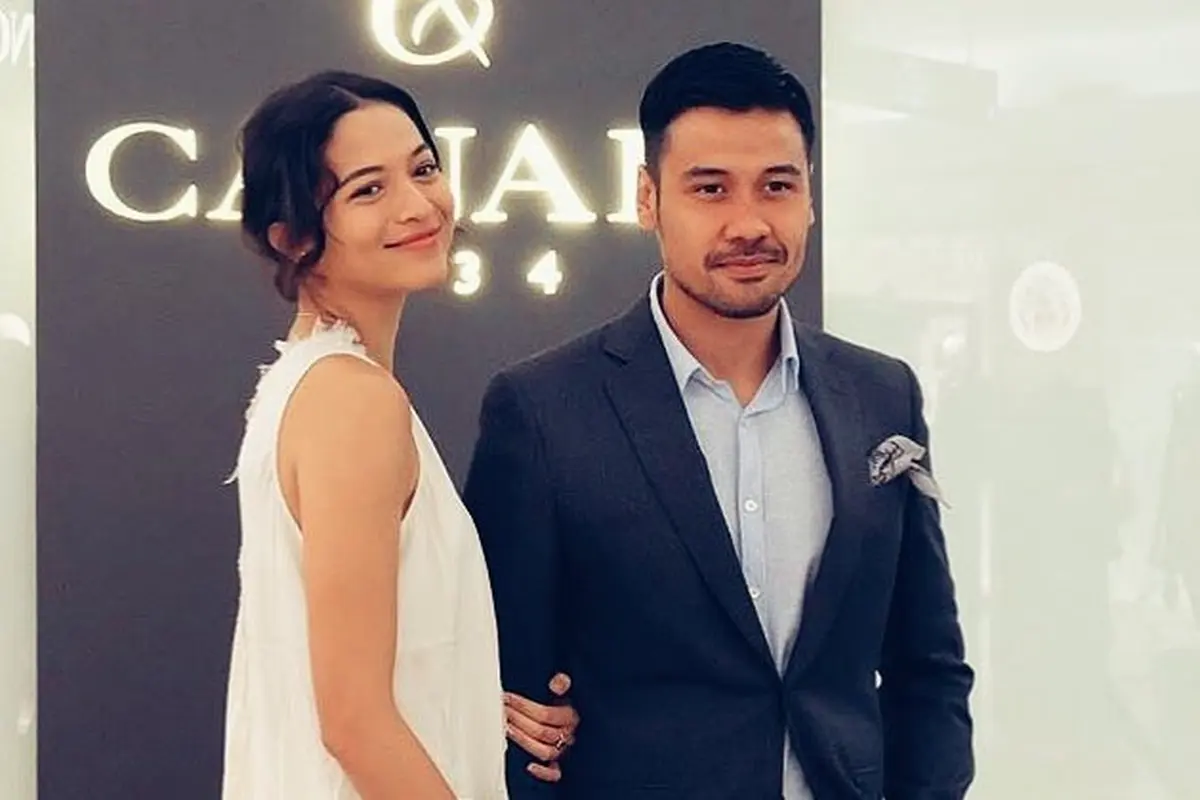 [Bintang] Pengantin Baru, Ini 8 Foto Romantis Chicco Jerikho dan Putri Marino