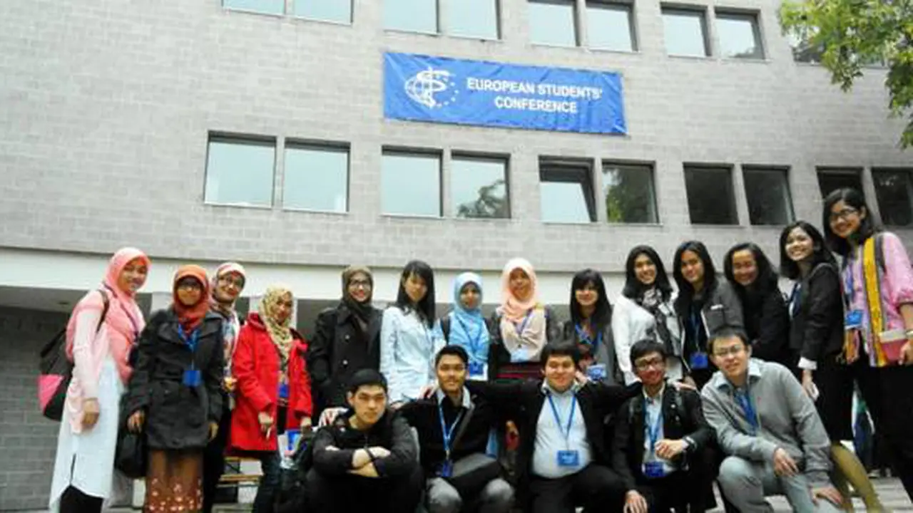 3 Mahasiswa FKUI Rebut Penghargaan Ilmiah di Eropa