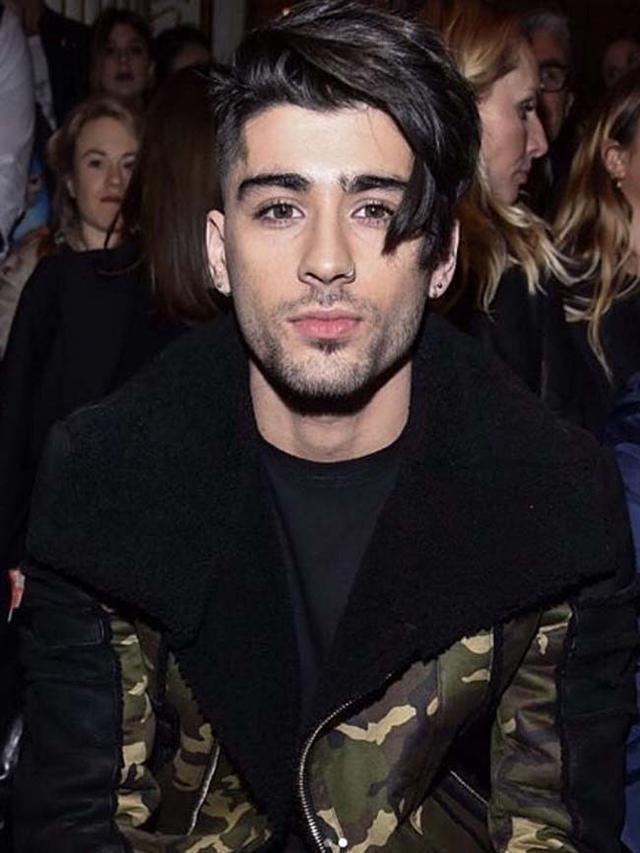 Tanda Cinta Zayn Malik Ukir Nama Orang Ini di Leher 