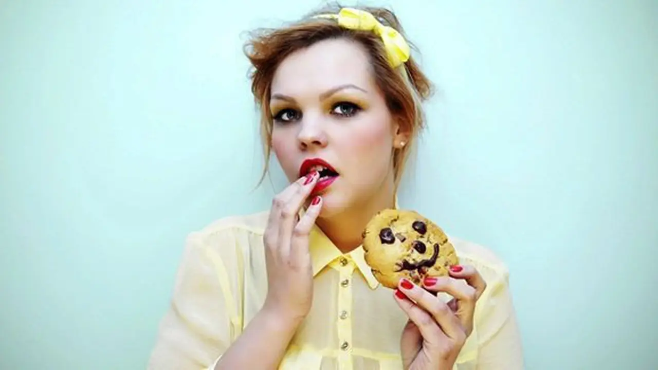 Makanan manis memang bikin happy / Copyright Shutterstock