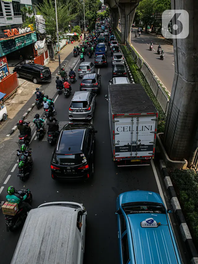 Penyempitan Jalan, Kawasan Tandean Macet Parah