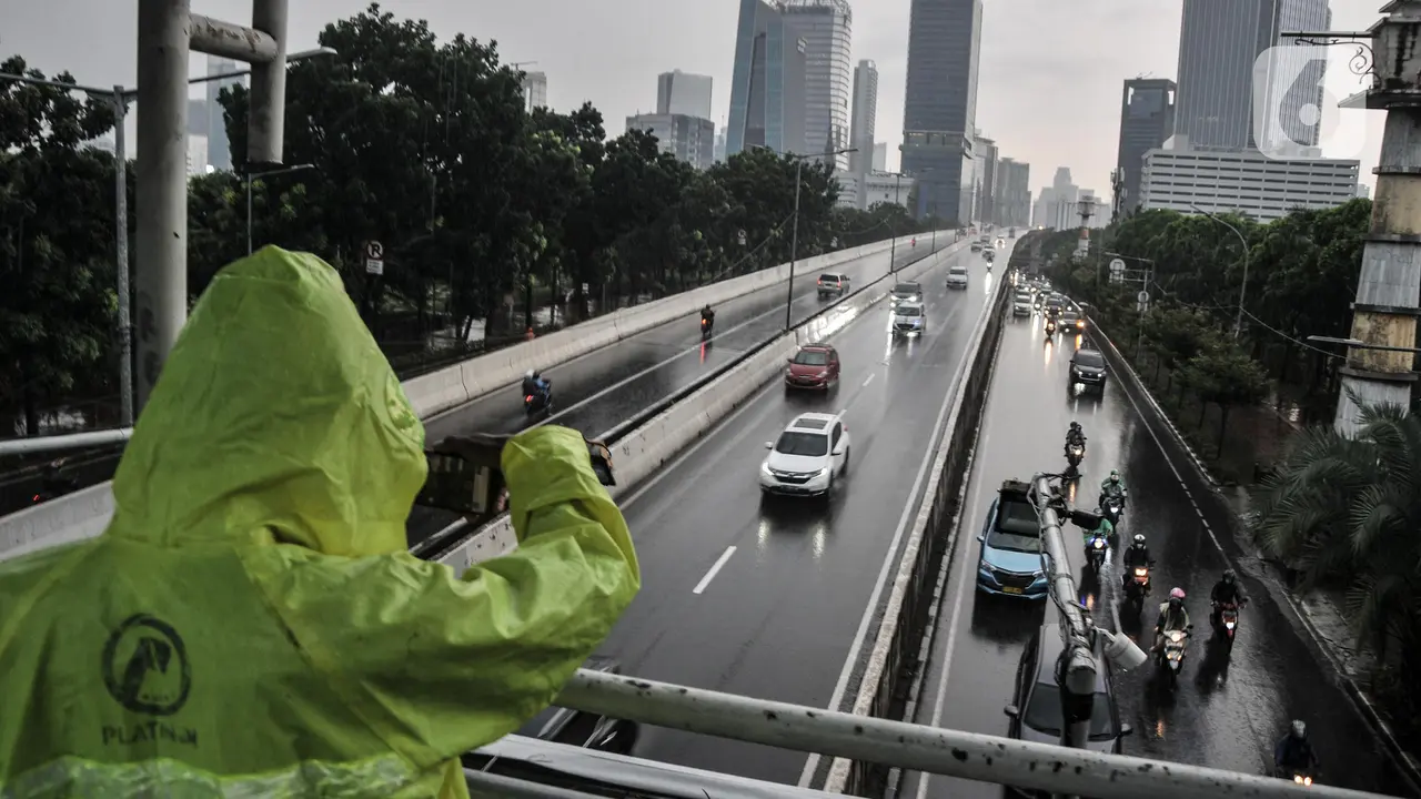 Waspada Cuaca Ekstrem di Jabodetabek Hingga April 2022