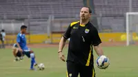 
Sejak era Liga Indonesia, Persib belum pernah juara bersama pelatih asing.
