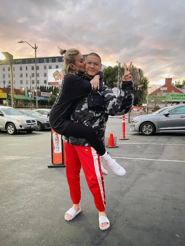 8 Potret Mesra Agnez Mo dan Adam Rosyadi, Makin Lengket