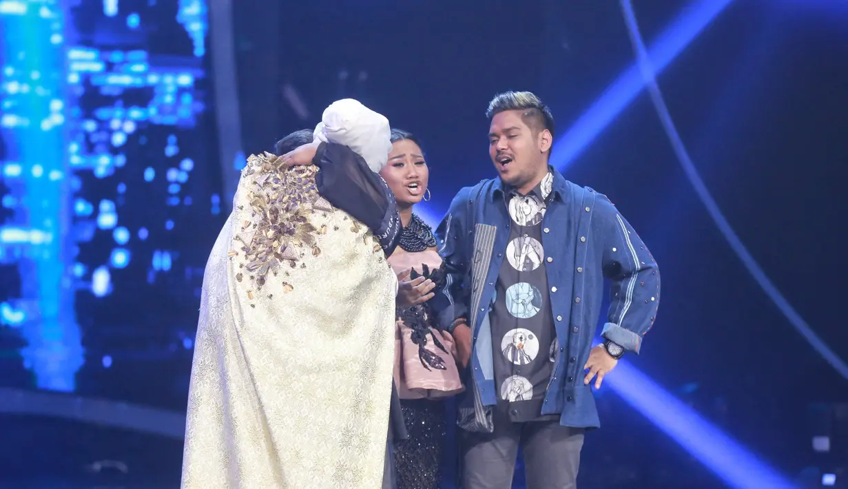 "Abdul, mohon maaf kamu harus pulang lagi ke karantina karena kamu lolos. Itu tandanya Ayu kamu berada di posisi terendah, dan tandanya kamu harus pulang," ujar Daniel Mananta, Senin (26/3/2018). (Adrian Putra/Bintang.com)