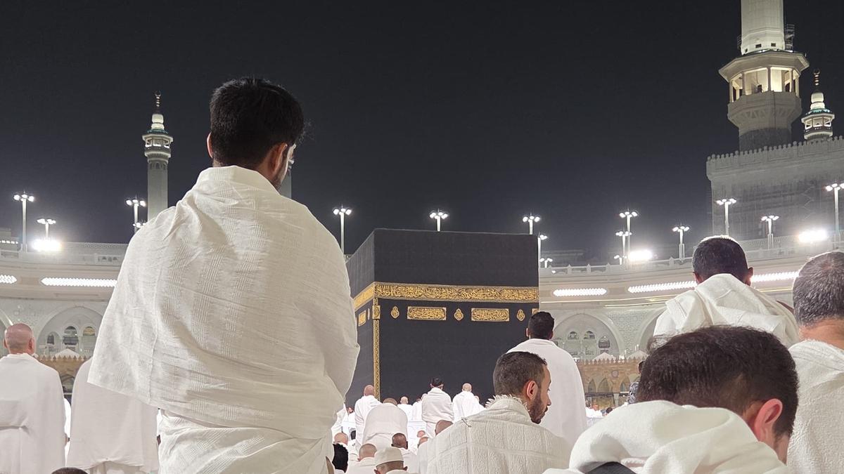 Sempat Tertahan Gara-Gara Perang AS-Iran, 120 Jemaah Umrah Asal Solo Akhirnya Kembali ke Tanah Air