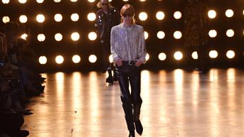 Pakaian Pria Kembali Bergeliat di Paris Fashion Week
