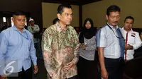 Terdakwa Mohamad Sanusi atas kasus suap Raperda Reklamasi dan tindak pidana pencucian uang menjalani sidang di Pengadilan Tipikor, Jakarta, Rabu (31/8). Agenda sidang hari ini adalah mendengarkan saksi-saksi. (Liputan6.com/Helmi Afandi)