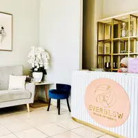 Destinasi untuk memanjakan kulit dengan perawatan bagai seorang ratu di Everglow House of Beauty.