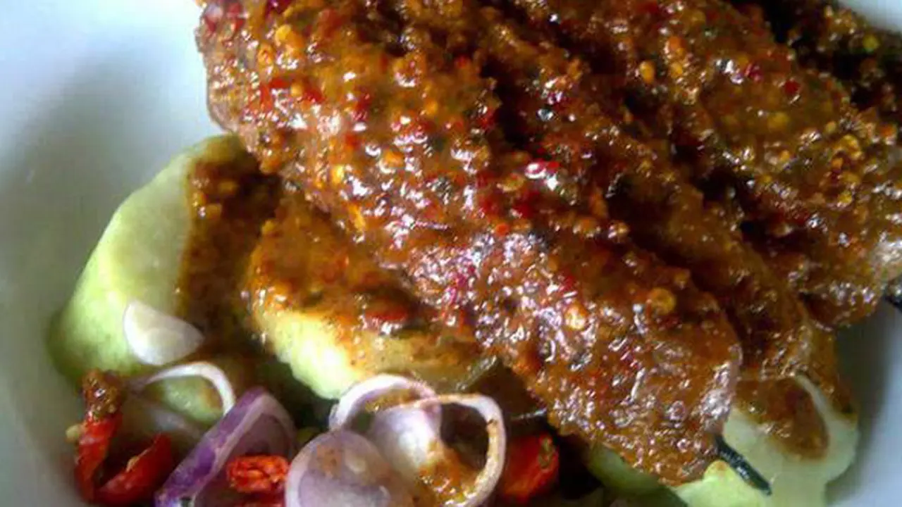 Di FB, Makanan Favorit Jokowi Sate Kere