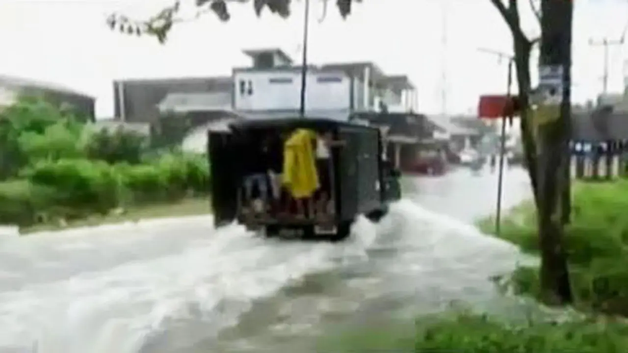 Segmen 2: Banjir Padang hingga Kisah Pemulung Berhati Mulia
