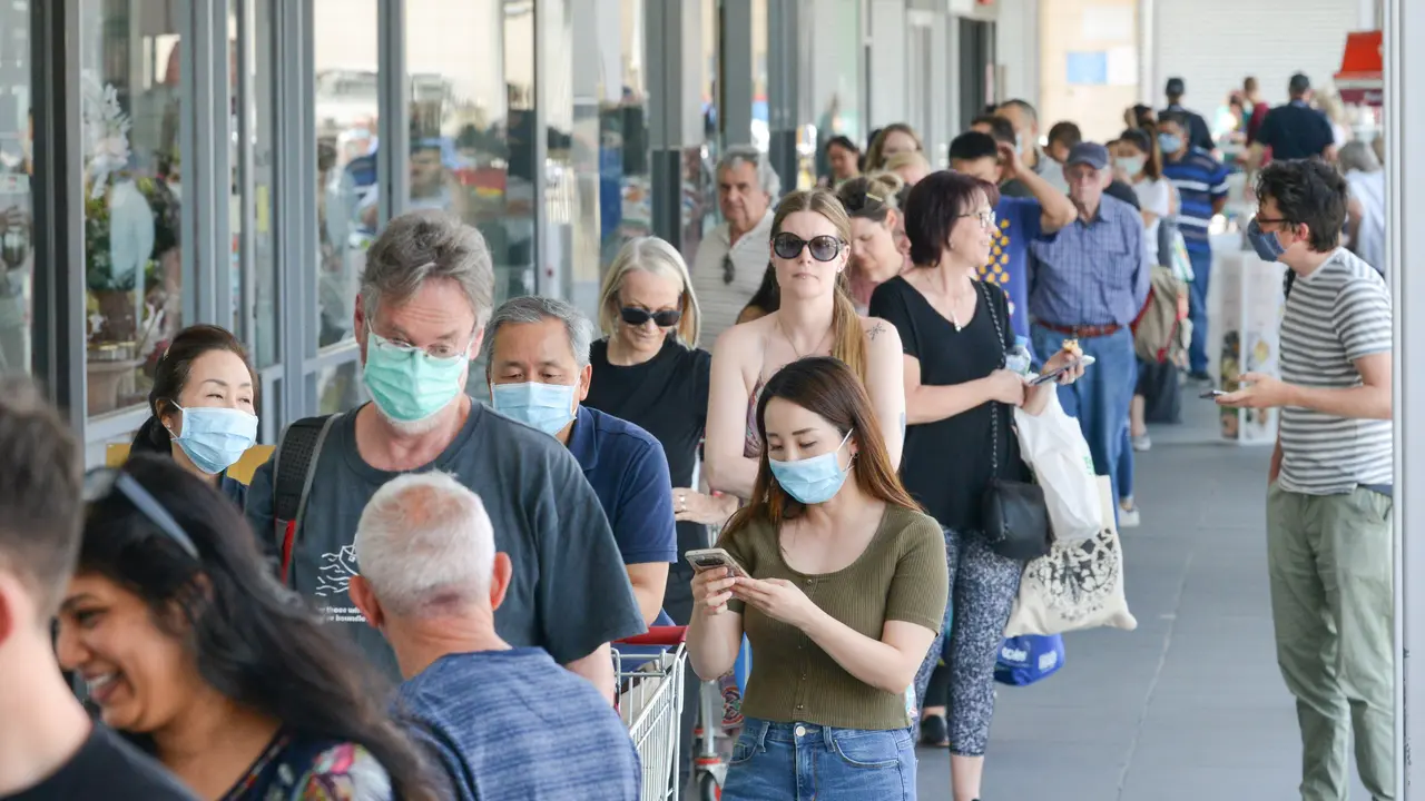 Australia Selatan Lockdown Lagi, Warga Borong Keperluan di Supermarket