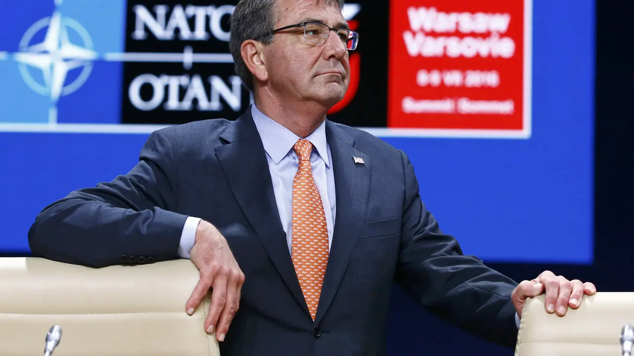 Menteri Pertahanan Amerika, Ash Carter memimpin koalisi 'perang' lawan ISIS. (Reuters)