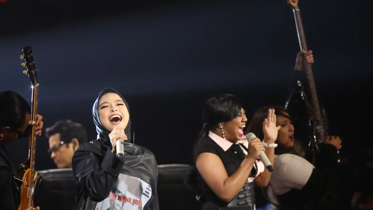 [Bintang] Maria Idol feat Kotak