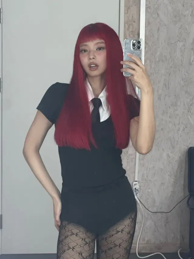 Di balik layar pemotretan album Jennie BLACKPINK Ruby. (credit:instagram.com/jennierubyjane)