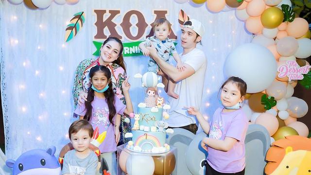 [Fimela] Anak Celine Evangelista dan Stefan William Ultah