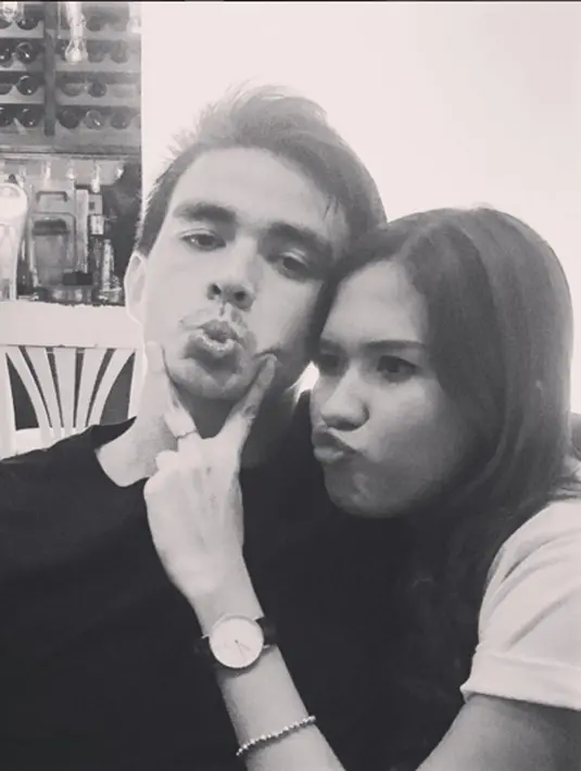 Sebagai pasangan kekasih mereka kerap menghabiskan waktu bersama disela jadwal syuting yang padat. (viainstagram@michellejoan_/Bintang.com)