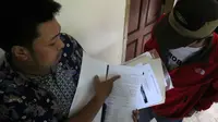 Tim Khofifah-Emil Serahkan LHKPN dan laporan pajak ke KPUD. (Liputan6.com/Dian Kurniawan)
