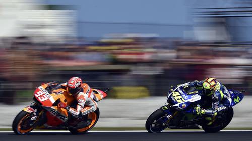 Foto: Kilas Balik, 5 Persaingan Terpanas Rossi dan Marquez di Ajang MotoGP