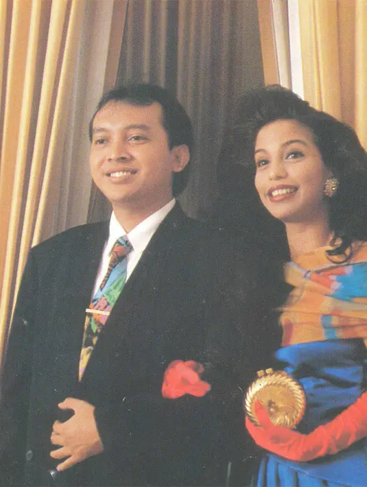 "Saya teledor, sedangkan Aya itu teliti banget. Hal itu yang membuat saya cocok dengan Aya. Dengan perbedaan itu, kami bisa saling melengkapi kekurangan masing-masing," papar Ekki Soekarno. (dok. Pribadi)