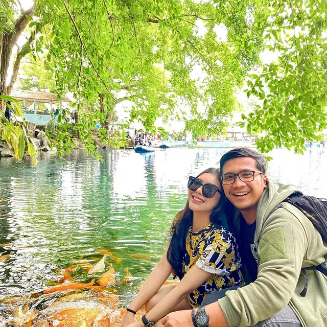 Hamil Anak Pertama, Ini 6 Potret Manis Rica Andriani dan Fahrul Sudiana