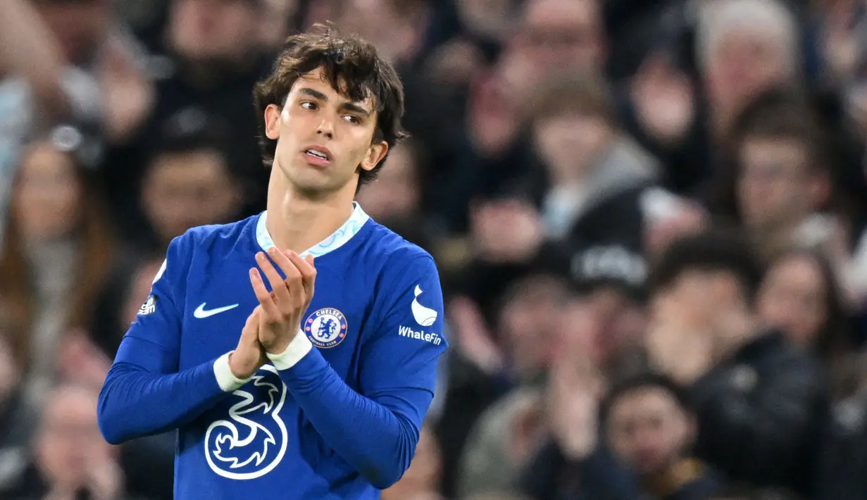 <p>Pemain Chlesea, Joao Felix saat laga pekan ke-28 Liga Inggris 2022/2023 melawan Everton di Stamford Bridge, London, Minggu (19/03/2023) WIB. Laga berakhir dengan skor imbang 2-2. (AFP/Glyn Kirk)</p>