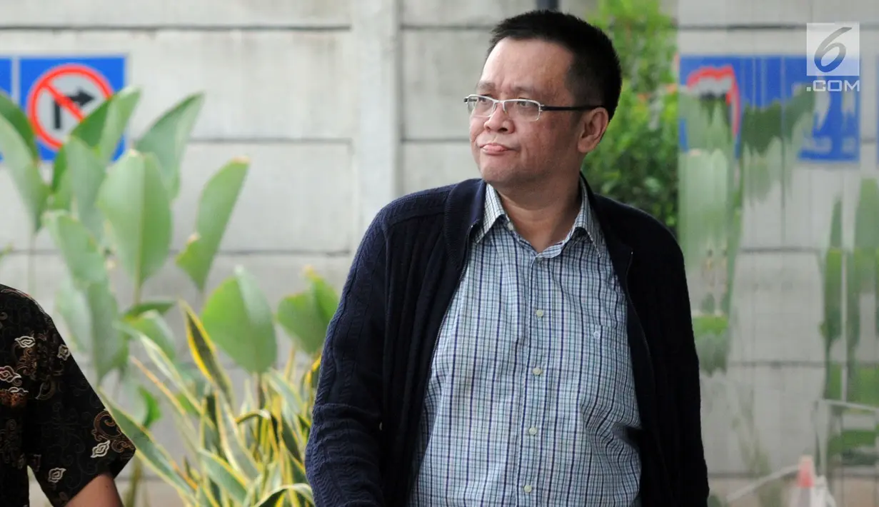 Terpidana Dadang Priyatna menjalani pemeriksaan di Gedung KPK, Jakarta, Rabu (08/08). Dadang Priyatna diperiksa untuk tersangka Tubagus Chaeri Wardana alias Wawan terkait kasus dugaan tindak pidana pencucian uang (TPPU).(merdeka.com/dwi narwoko)