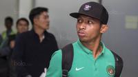 Bek Timnas Indonesia U-19, Rifad Marasabessy, tiba di Bandara Soetta, Tangerang, Rabu (20/9/2017). Timnas U-19 kembali ke tanah air setelah berhasil meraih peringkat ketiga Piala AFF U-18. (Bola.com/Vitalis Yogi Trisna)
