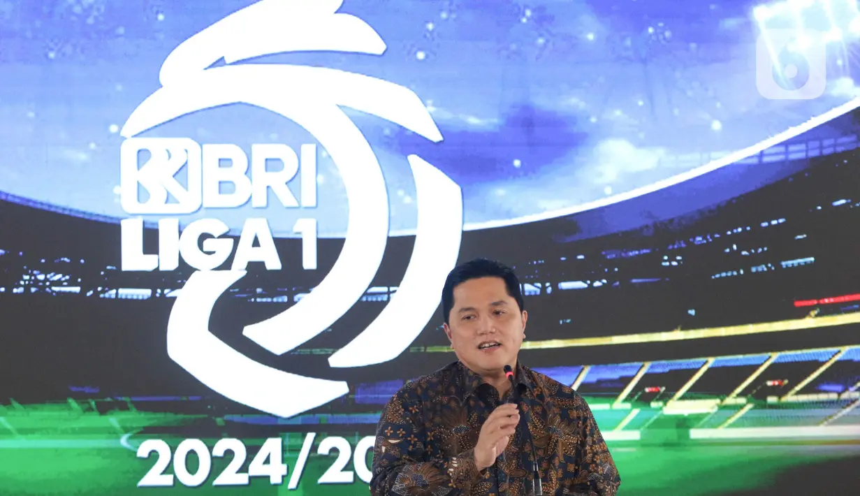 Ketua Umum Persatuan Sepakbola Seluruh Indonesia (PSSI), Erick Thohir mengapresiasi komitmen Bank Rakyat Indonesia (BRI) yang menjadi sponsor Liga 1 Indonesia untuk tahun ke empat secara berturut turut. (Liputan6.com/Herman Zakharia)