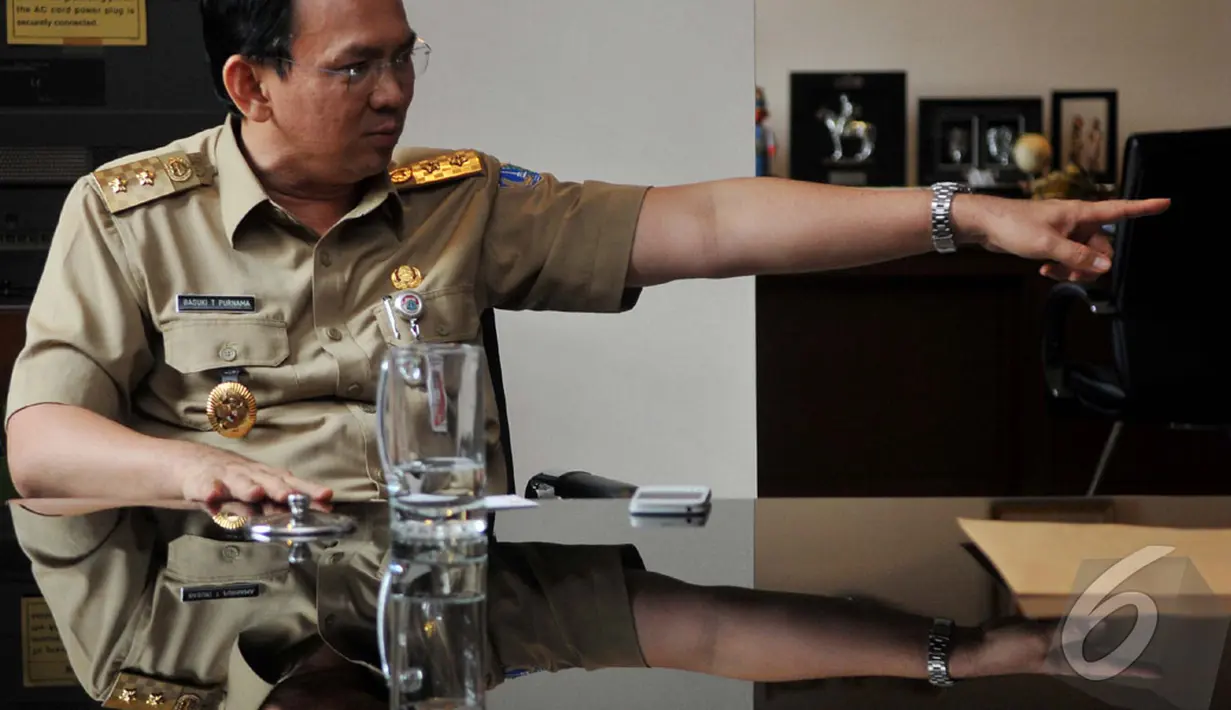 Dipinang Prabowo untuk menjadi calon Wagub DKI Jakarta mendampingi Joko Widodo, Ahok memilih hengkang dari Golkar dan bergabung dengan Gerindra.  Sekarang ia juga tak sepaham dengan Gerindra dan menyatakan keluar (Liputan6.com/Johan Tallo)