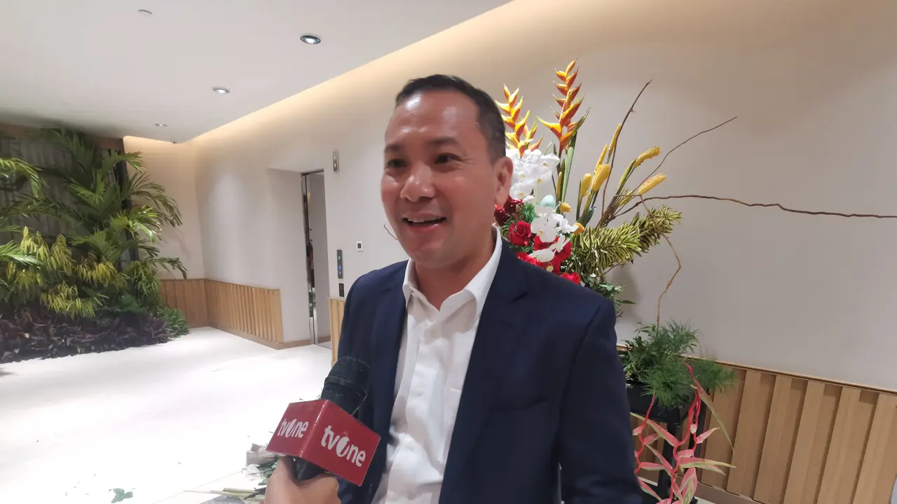 Deputi Bidang Koordinasi Infrastruktur dan Transportasi Kemenko Marves Rachmat Kaimuddin mengecek kesiapan gelaran Indonesia Sustainability Forum (ISF) 2023. (Sulaeman/Merdeka.com)