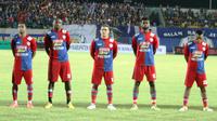 Performa empat pemain asing seleksi di Arema Cronus dianggap masih kurang memuaskan. (Bola.com/Robby Firly)
