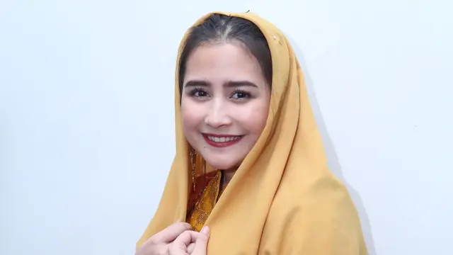 [Bintang] Prilly Latuconsina