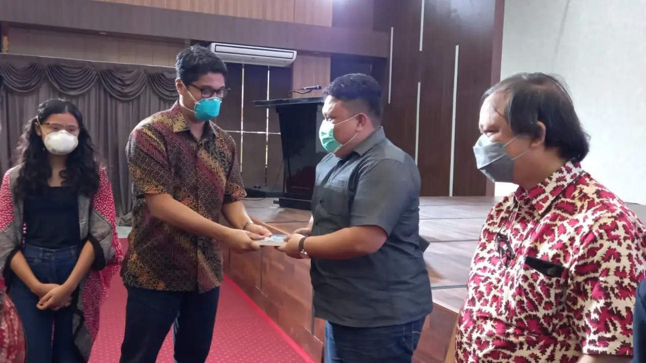 Perwakilan Keluarga Almarhum Sabam Sirait, Batara Sirat.