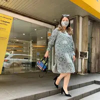 Tya Ariestya, belakangan ramai menjadi pembicaraan publik karena perubahan gaya hidup yang berpengaruh terhadap bentuk tubuhnya. Tya telah berhasil menurutnya berat badan 13 Kg dalam waktu dua bulan. (Instagram/tya_ariestya)