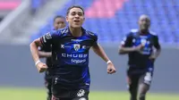 Chelsea sepakat membayar Rp368 Miliar untuk merekrut bocah 15 tahun asal Ekuador, Kendry Paez. (Instagram/@kendrypaez.10)